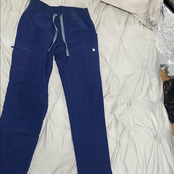 FIGS High Waisted Yola Skinny Scrub Pants - Picture 2 of 2